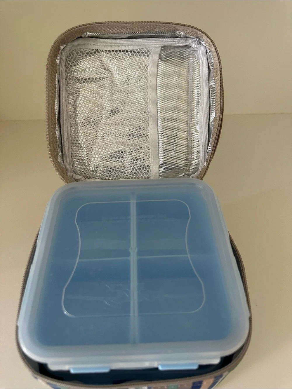 LocknLock 4 Piece Insulated Lunch Bag Set